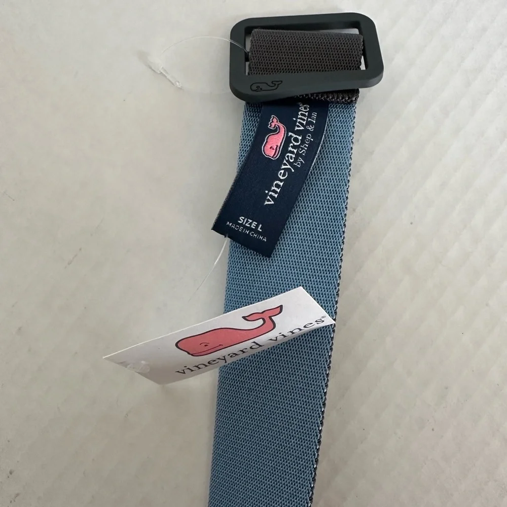 Vineyard Vines || Men’s two toned reversible Belt size Large